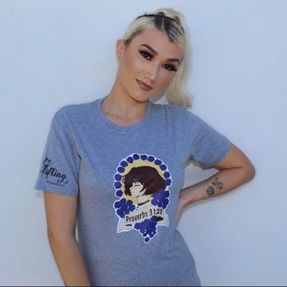 Proverbs 31:25 Grey Crew Neck Graphic Tee - Picture 3 of 4